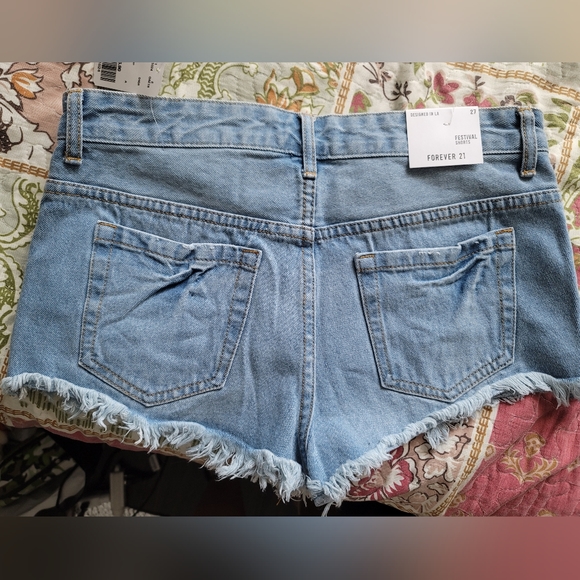 🔴2/$15 - Forever21 denim shorts womens - Picture 2 of 3